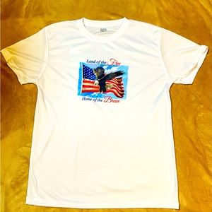 ☀️5/$10 NWOT Men’s large short sleeve”Land of the free Home of the Brave”